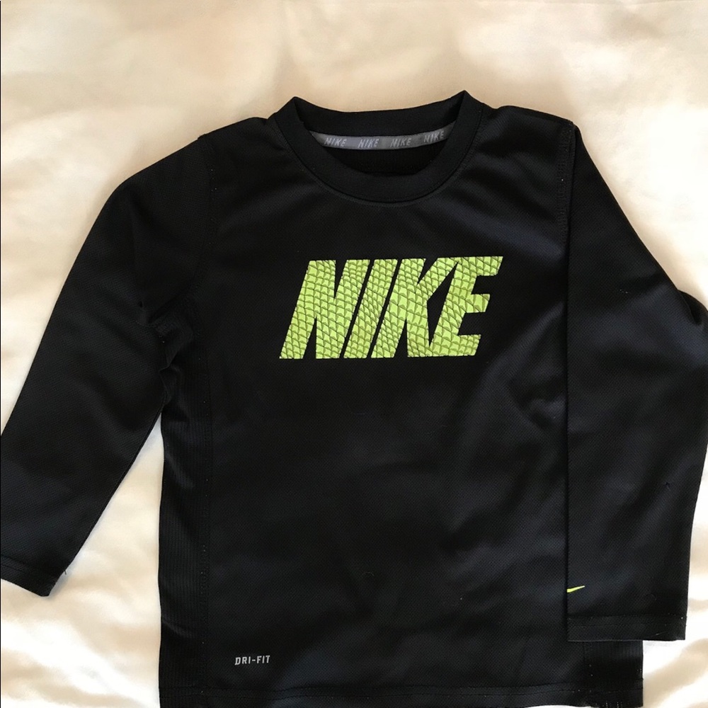 Boys top